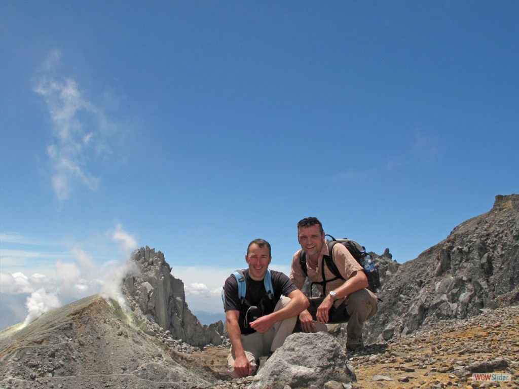 Gunung Sinabung Gipfel (2450m)