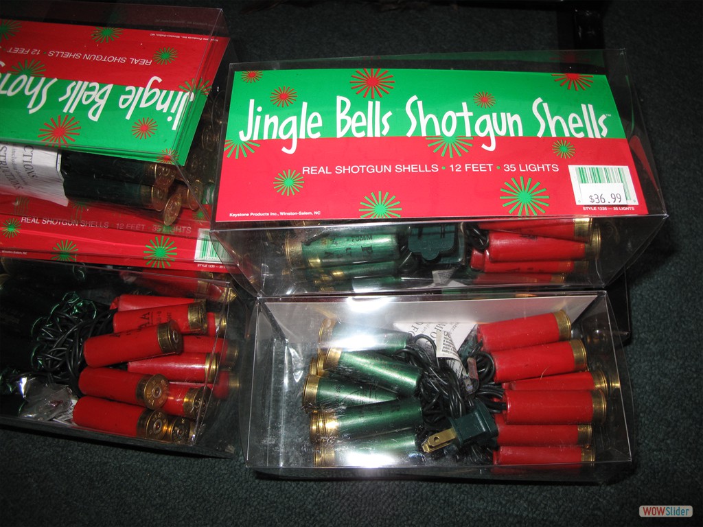 Jingle Bells Shotgun-Shells-Dekoration (gesehen in Cherokee)