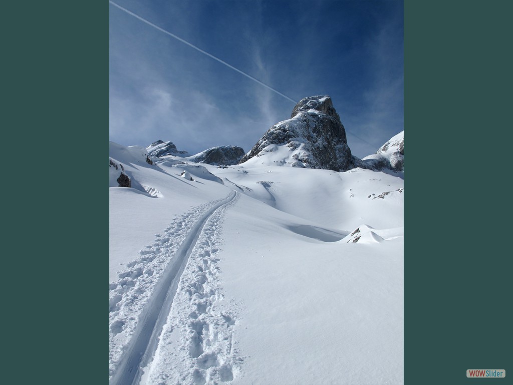 Aufstiegsspur im Ochsenkar, voraus die Torsule (Feb. 2010)