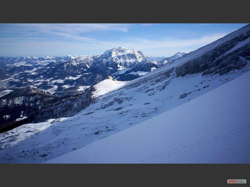 Aufstieg zum Nordgrat, im Hintergrund das Watzmannhaus.