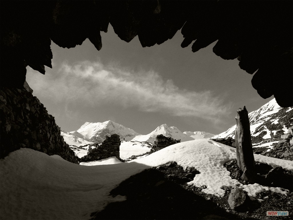 Knappenhaus-Ruine des Goldbergwerks