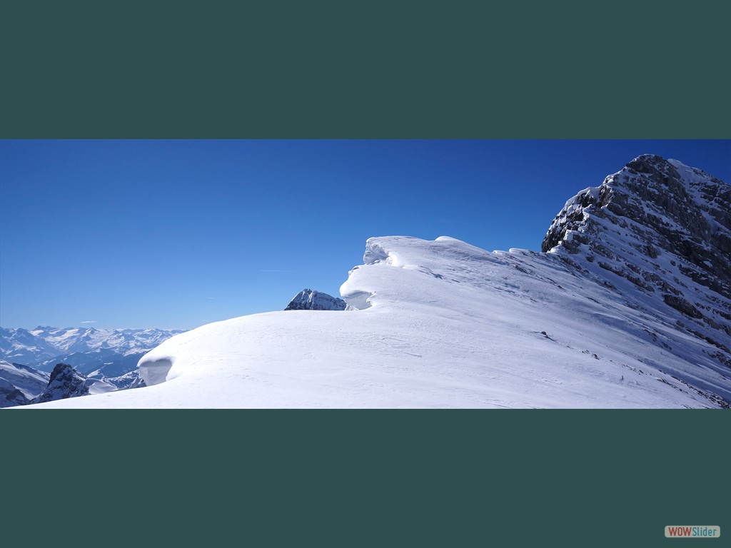 Hinter den Wchten gehts steil hinunter ins Wimbachtal, man riskiert besser keinen Blick.