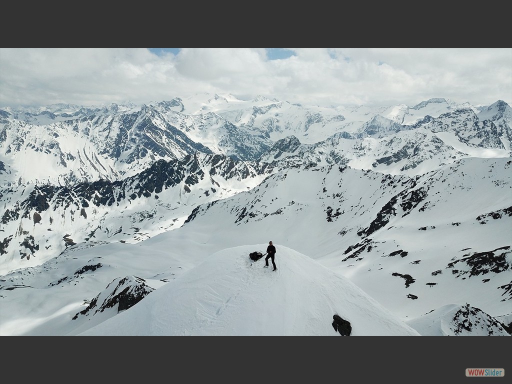 Blick nach Sden in die tztaler 3.000er Arena (ca. leicht links  von der Bildmitte die Wildspitze).